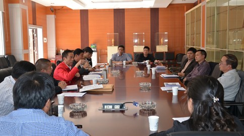 張戰(zhàn)國檢查指導(dǎo)公司民主生活會籌備