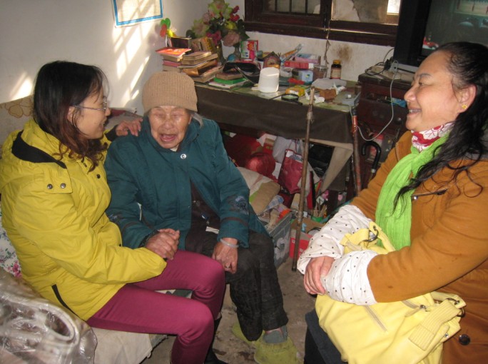 雪中送炭暖人心