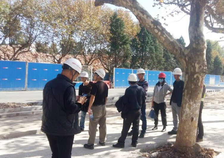 公司黨委書記彭云到曲靖市政道路改造項(xiàng)目調(diào)研