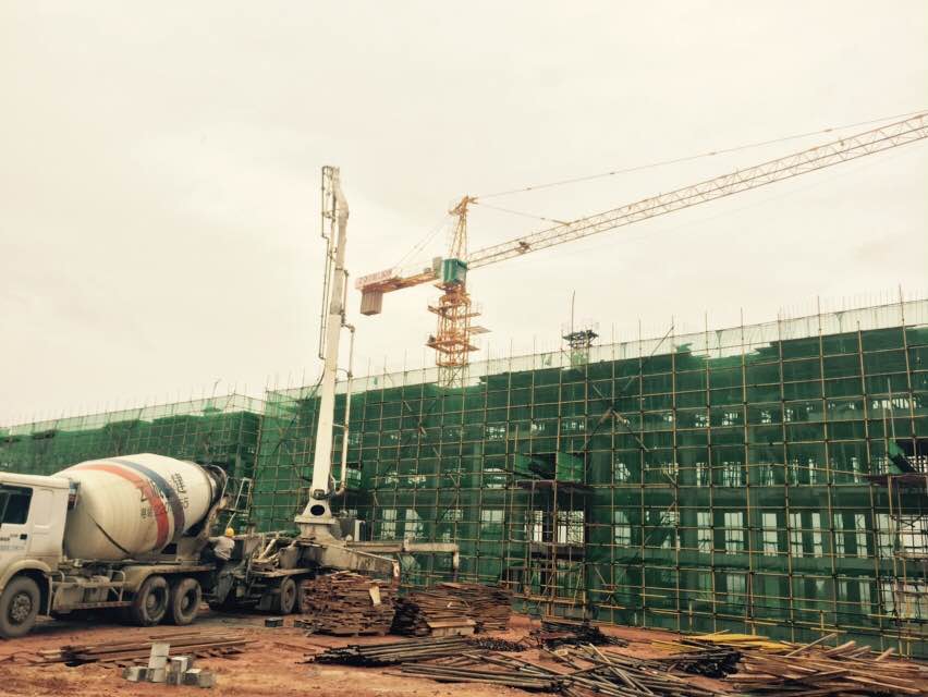 公司云南省公安邊防總隊水上支隊公寓房建設(shè)項目首幢結(jié)構(gòu)順利封頂