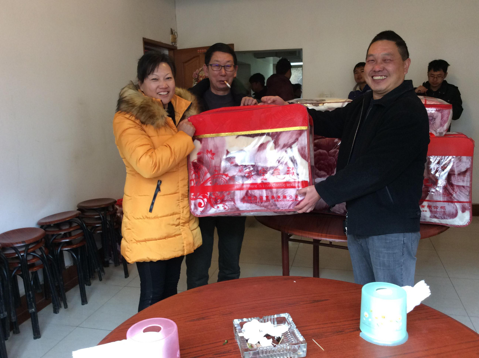 十九直管部施工一線送溫暖