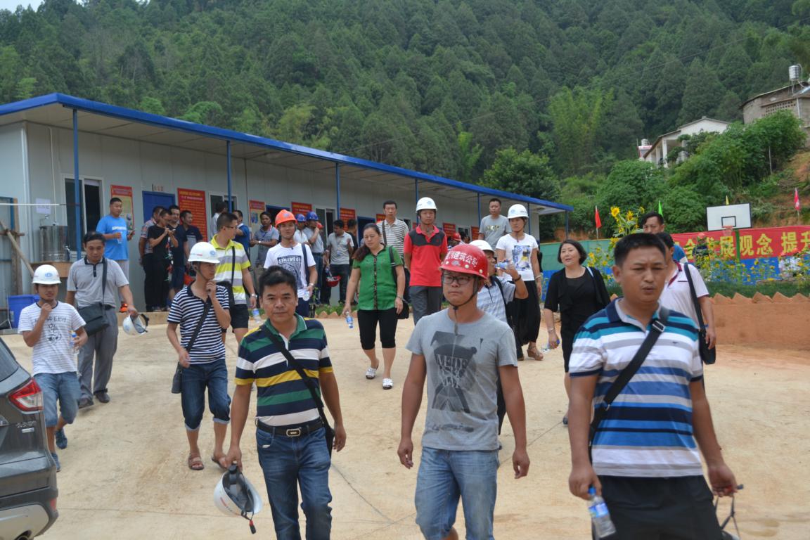 普洱市住建局到第二直管部墨江公租房項目觀摩