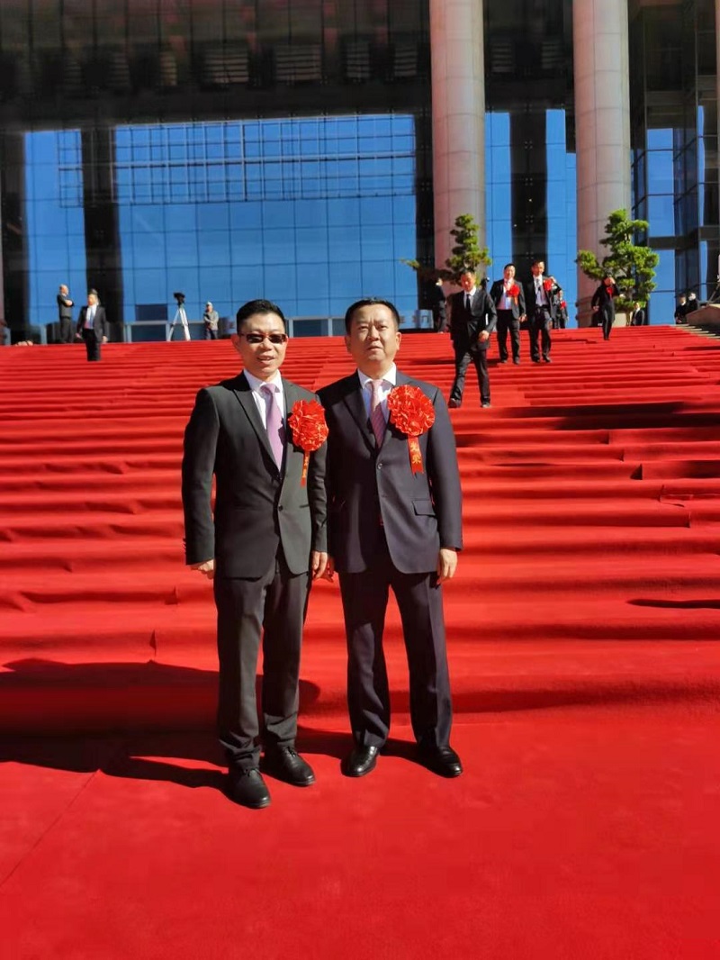 喜報(bào)！  三公司黨委書記、董事長(zhǎng)吳勇同志榮獲省抗疫“先進(jìn)個(gè)人”