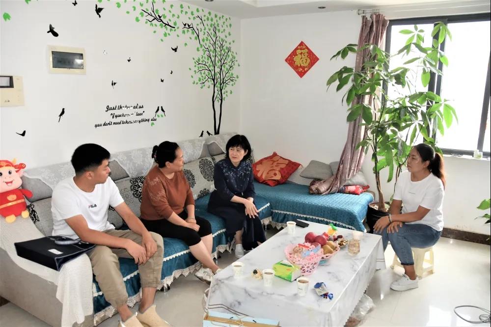 公司工會開展雙節(jié)走訪慰問境外項目職工家屬活動