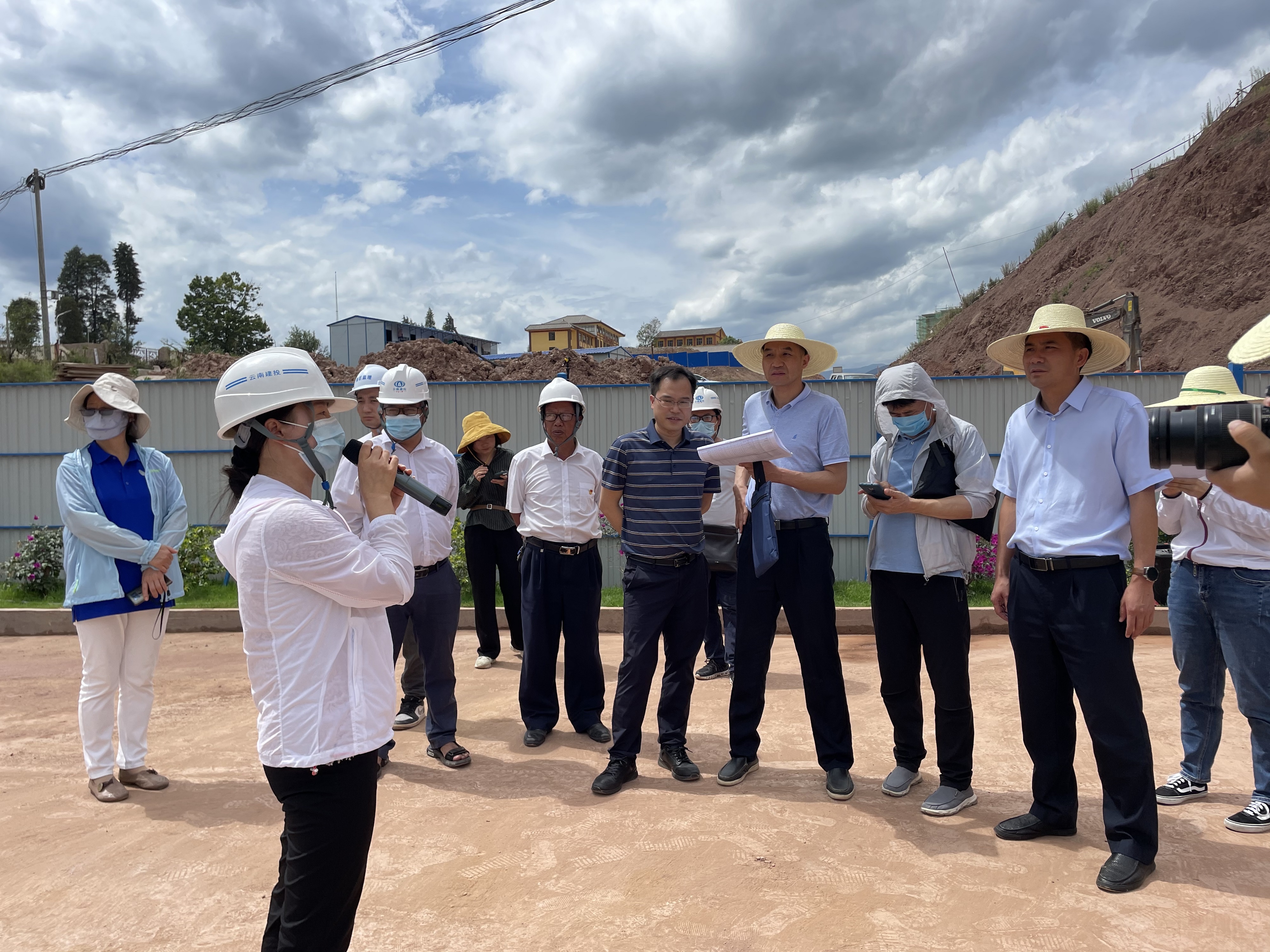 省恢復(fù)重建辦主任邵虎到漾濞縣中心敬老院恢復(fù)重建項(xiàng)目EPC總承包檢查指導(dǎo)