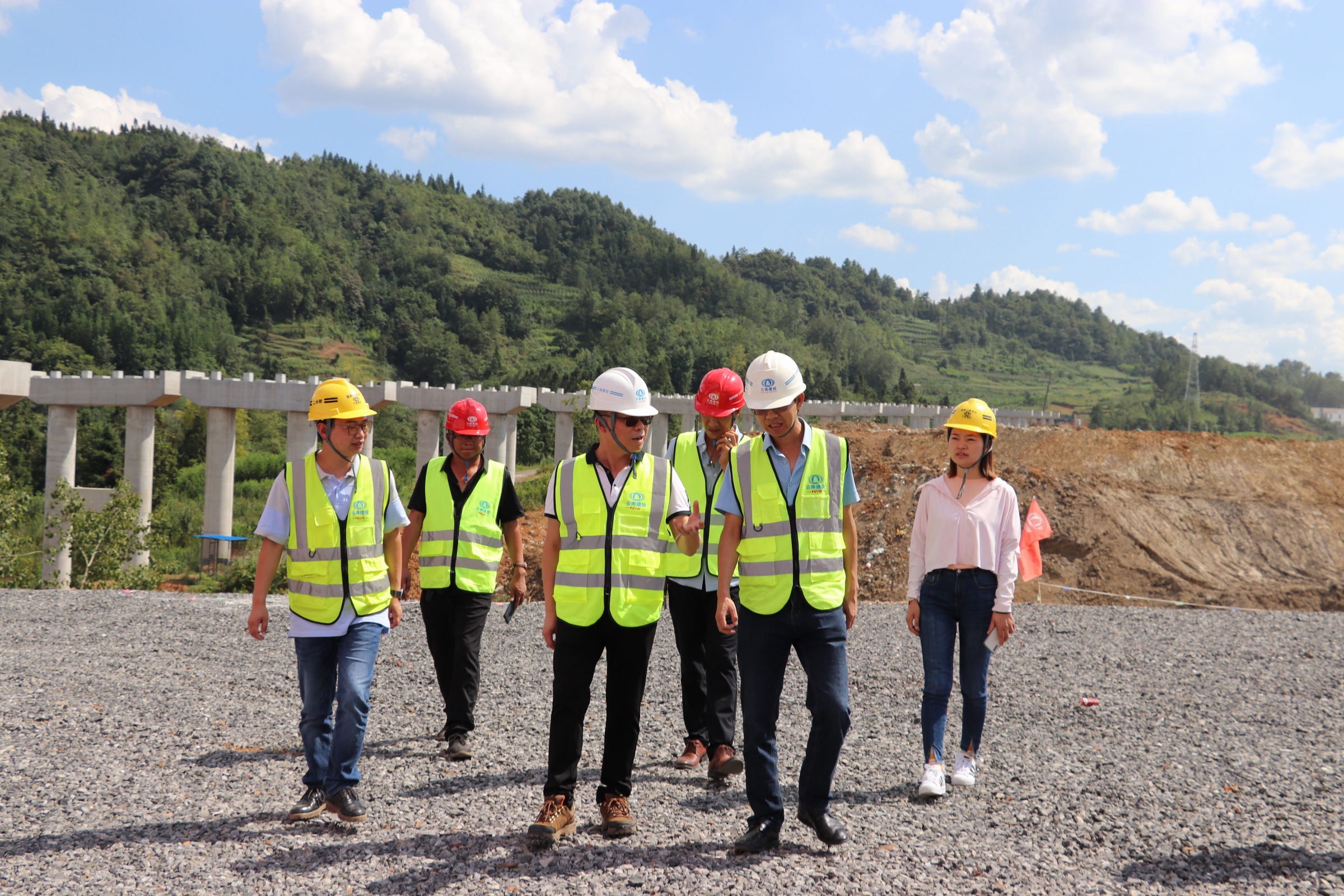 陳波到鎮(zhèn)果公路項目二分部檢查指導