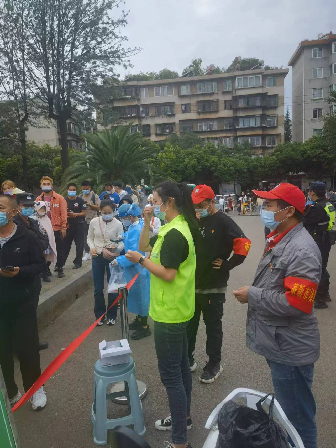 大觀篆新農貿市場關于疫情防控及中秋期間保供的通告