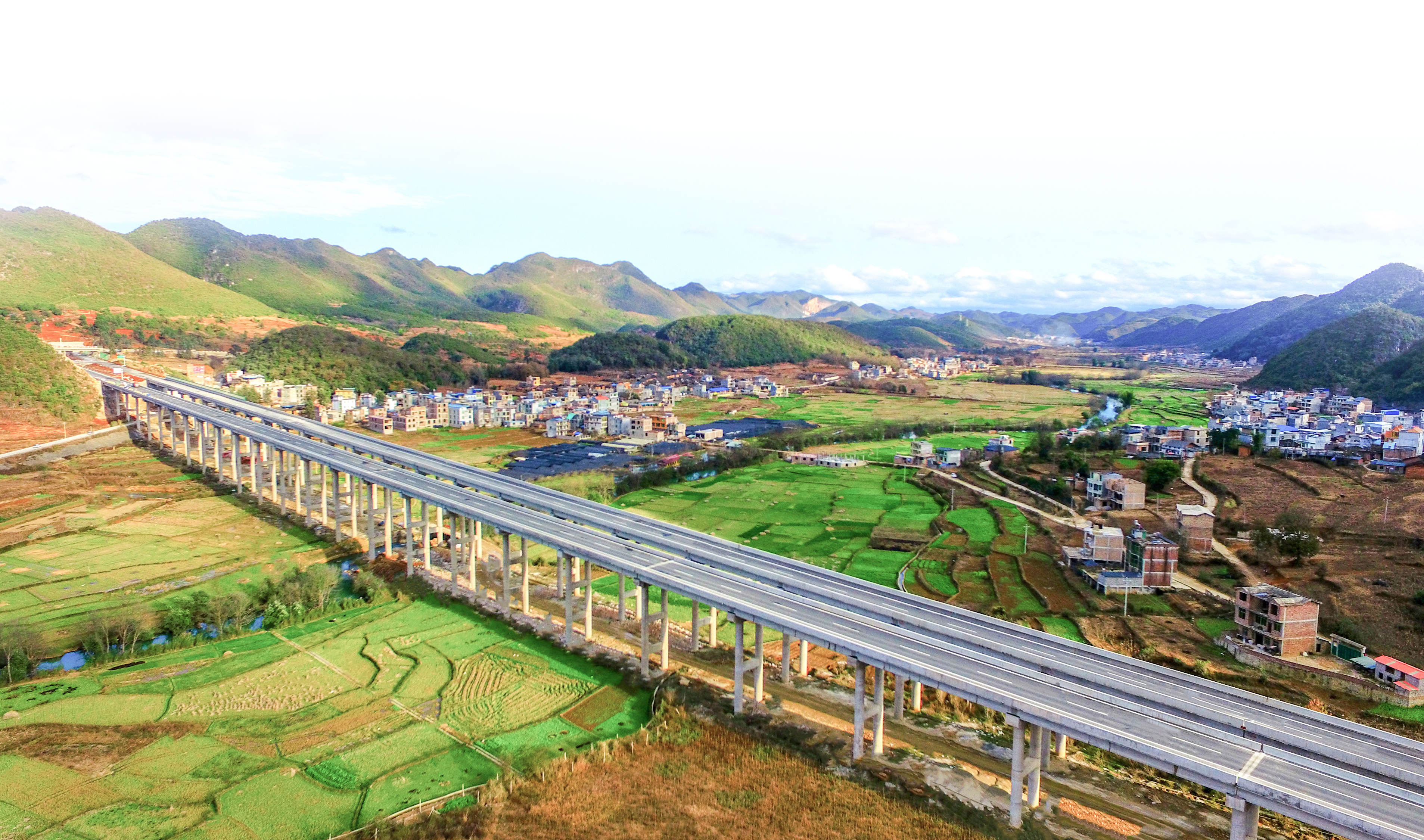 廣那高速公路