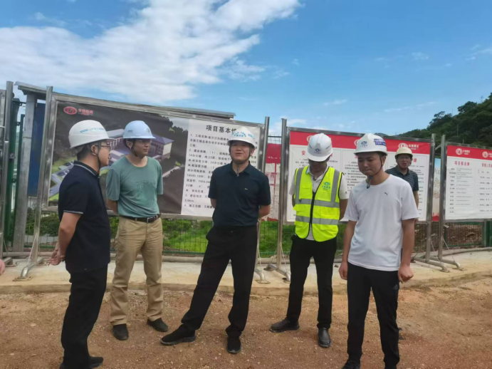 巧家縣副縣長陸開明到巧家縣農(nóng)林站所整合遷建和藥山管護(hù)局項(xiàng)目調(diào)研