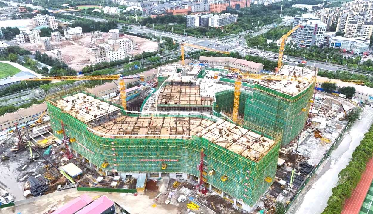 彭云到云南省婦幼保健院新院建設(shè)項(xiàng)目檢查指導(dǎo)