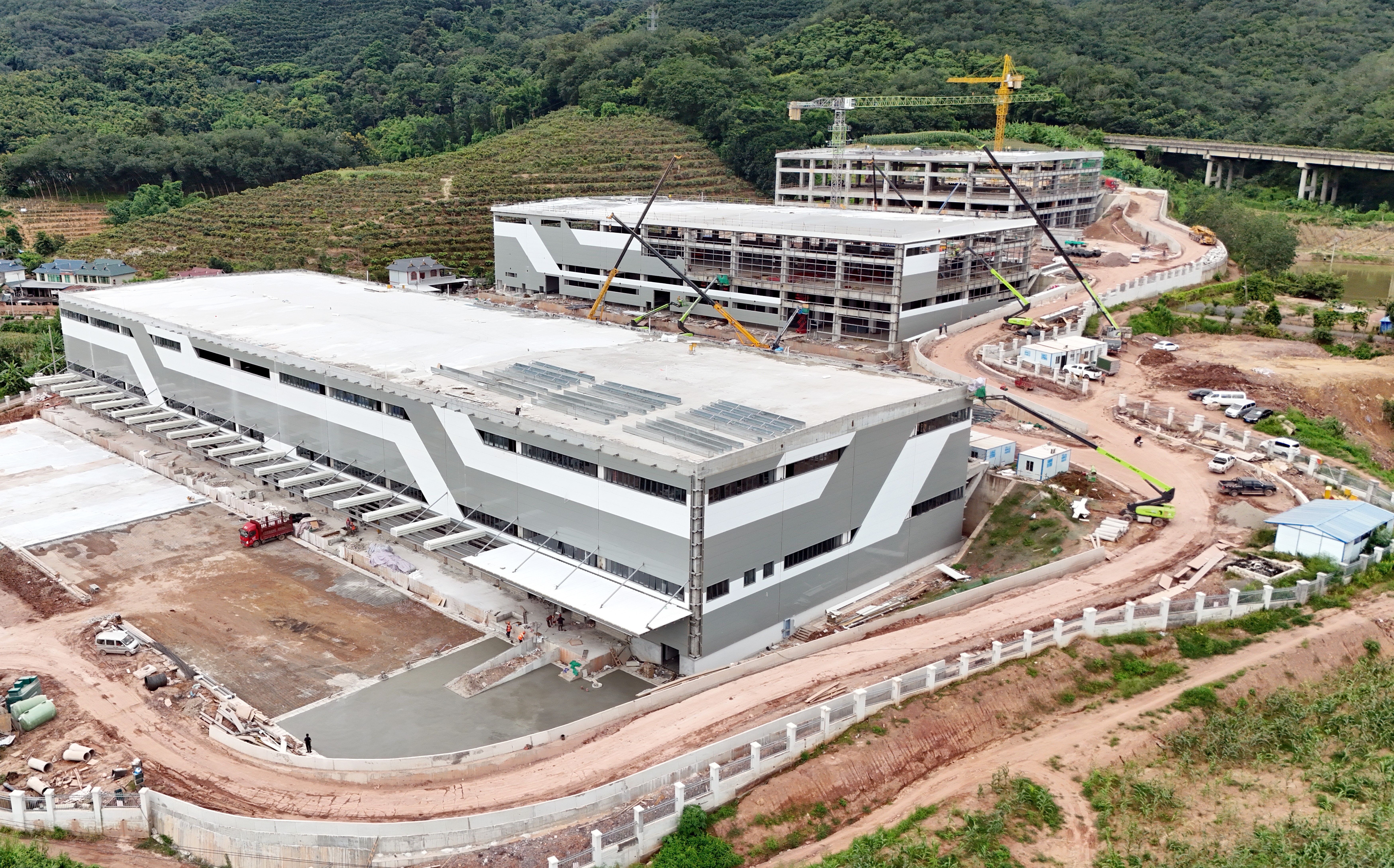 山東港口物流集團到西雙版納天然橡膠綠色智能物流綜合園建設(shè)項目調(diào)研
