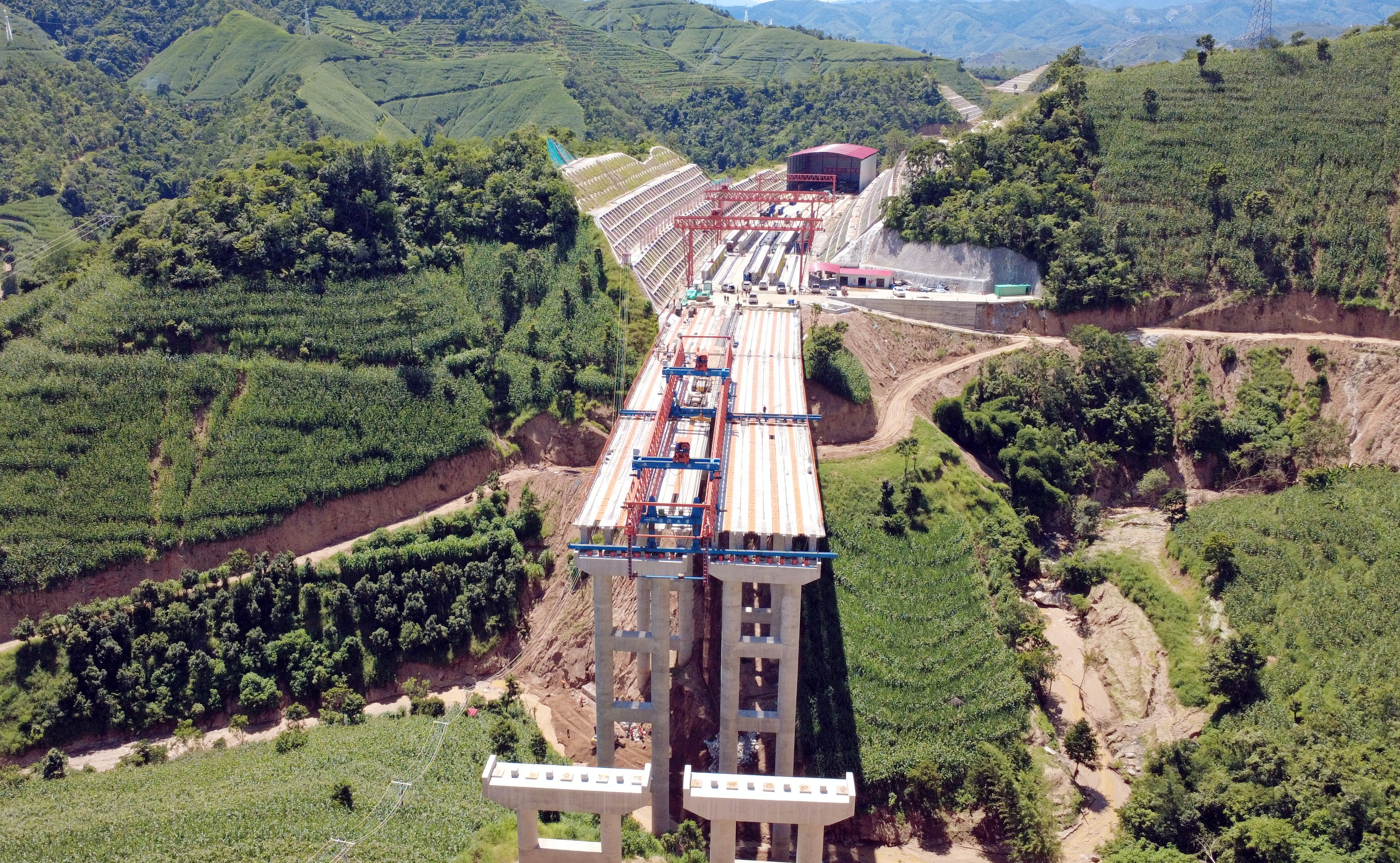 質(zhì)量月 | 百年工程青春鑄：他們以“毫米級(jí)”匠心劈山造路